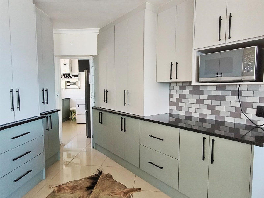 5 Bedroom Property for Sale in Dana Bay Western Cape